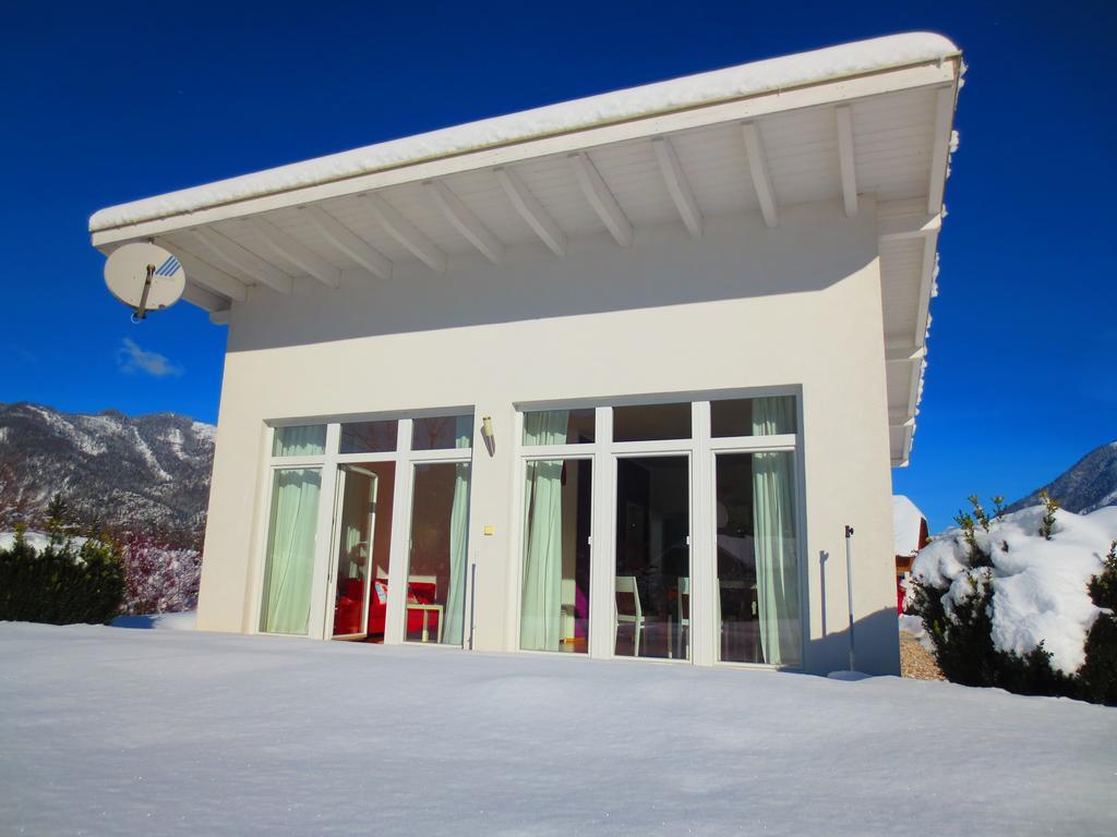 Flores, Ferienhaus Oder Doppelzimmer, Im Gruenen, 5 Gehminuten Ins Zentrum, Parkplatz, Zero Emissions Бад-Ишль Экстерьер фото
